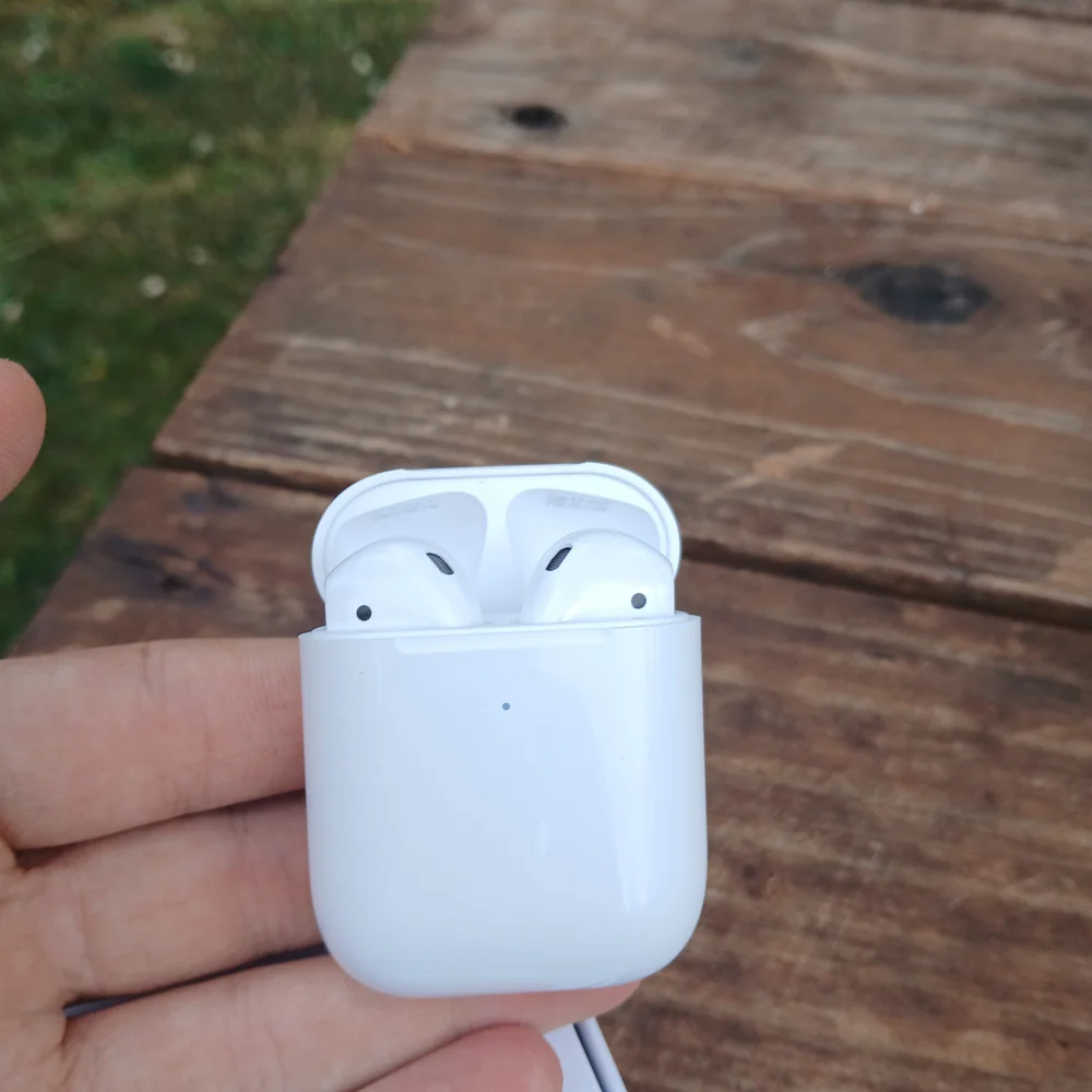 Apple White AirPods Wireless Headsets